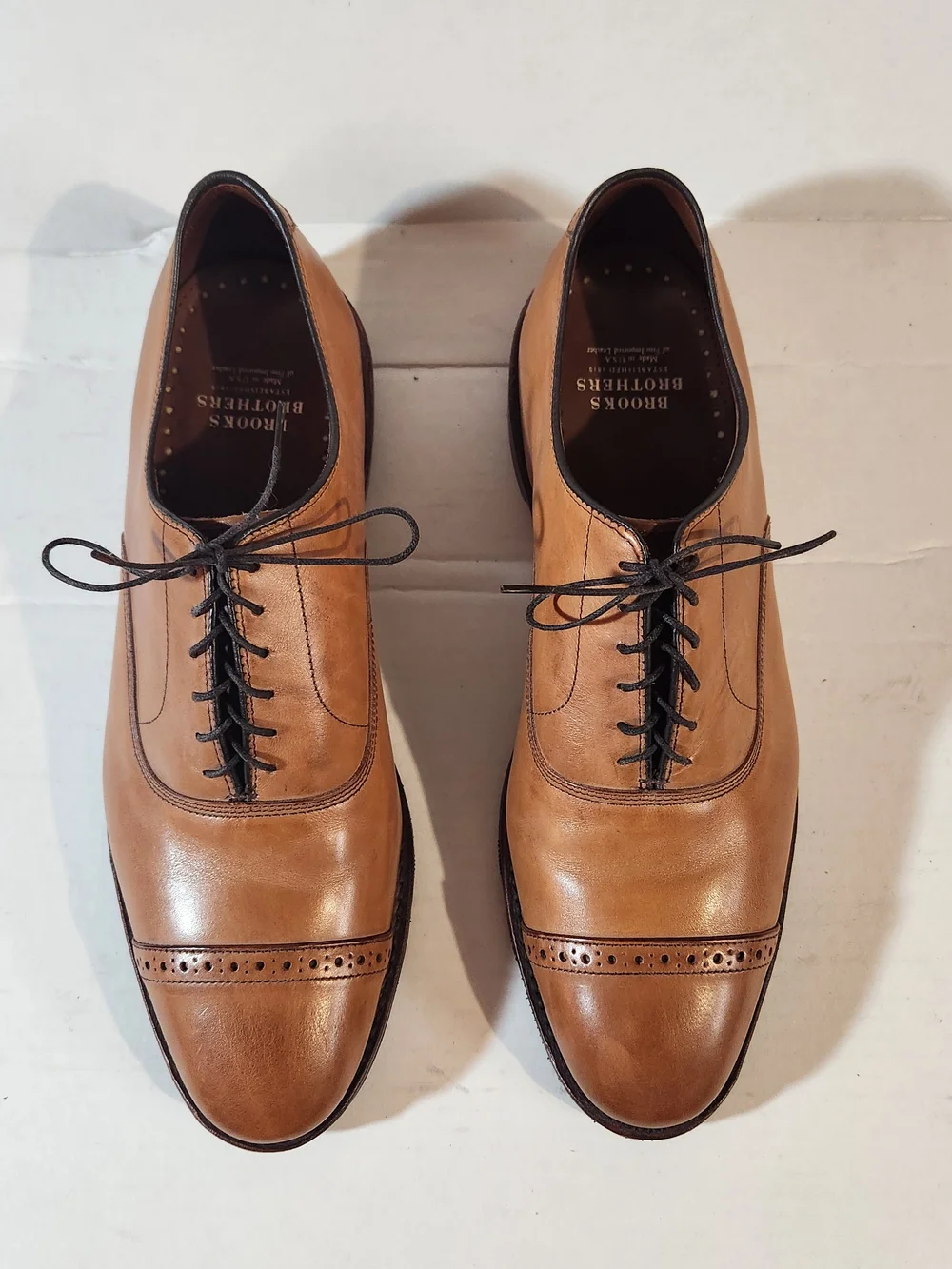 Brooks Brothers Tan Leather Cap-Toe Oxfords with Black Laces